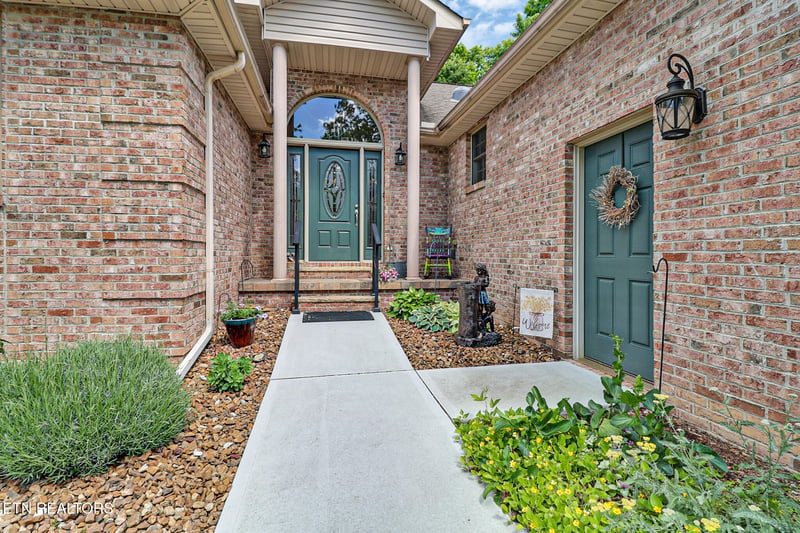 14 Dickens Ln, Fairfield Glade, TN 38558