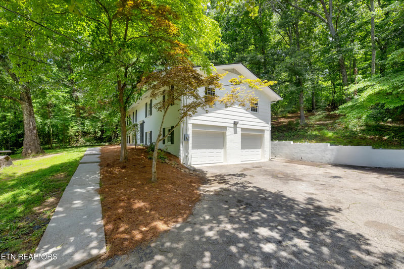 14 Monaco Ln, Oak Ridge, TN 37830