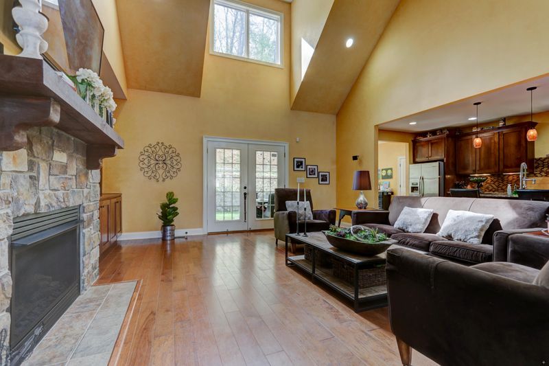 14 Pinnacle Way, Oak Ridge, TN 37830