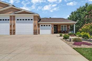 14 Red Oak Dr, Crossville, TN 38555