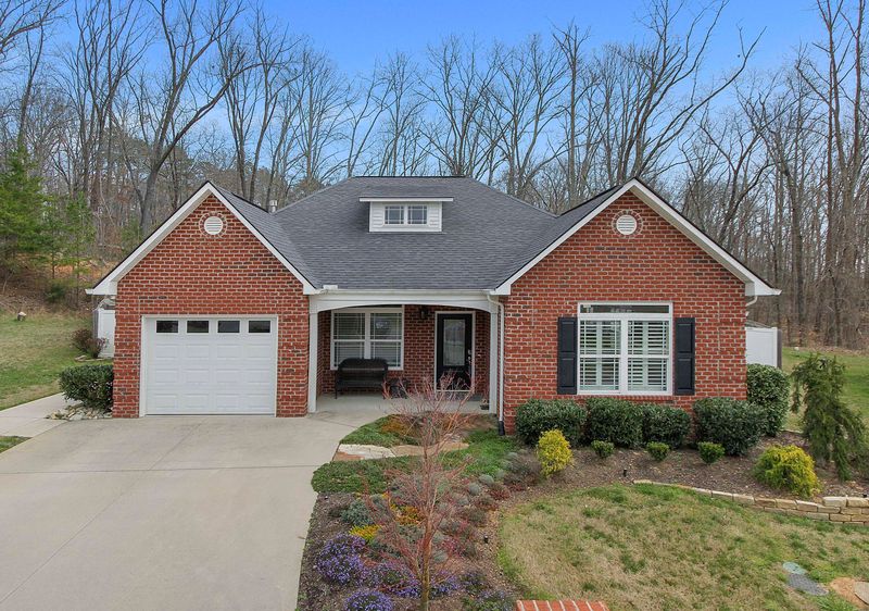 140 Ann Cove Ln, Powell, TN 37849