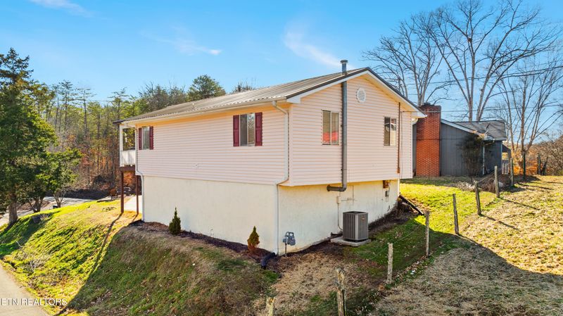140 Blacksferry Loop, Clinton, TN 37716