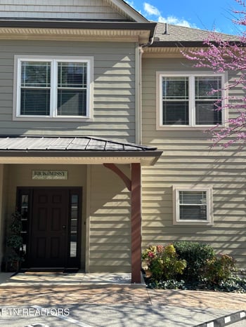 140 Broadleaf Dr #Oak Unit-Middle, Caryville, TN 37714