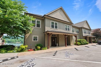 140 Broadleaf Ln #100, Caryville, TN 37714