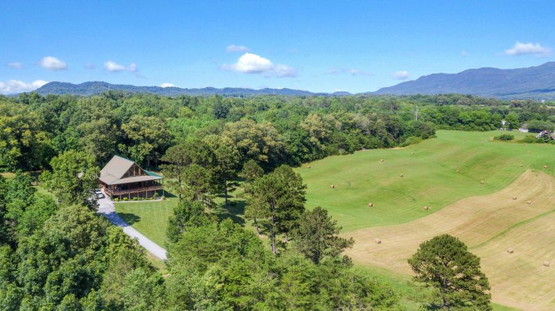 140 County Road 894, Etowah, TN 37331