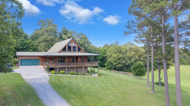 140 County Road 894, Etowah, TN 37331