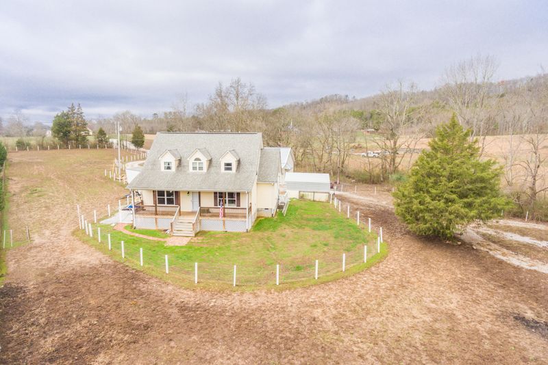 140 Edwards Rd, Harriman, TN 37748