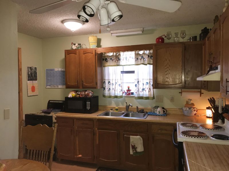 140 Eleazar Rd, Tellico Plains, TN 37385