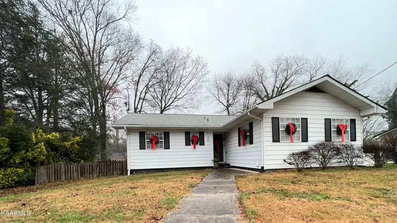 140 Georgia Ave, Oak Ridge, TN 37830
