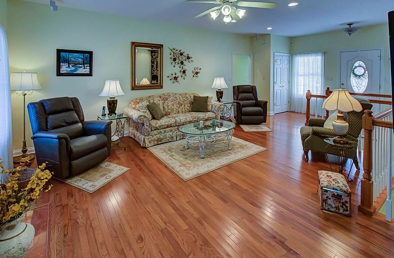 140 Gigi Ln, Loudon, TN 37774