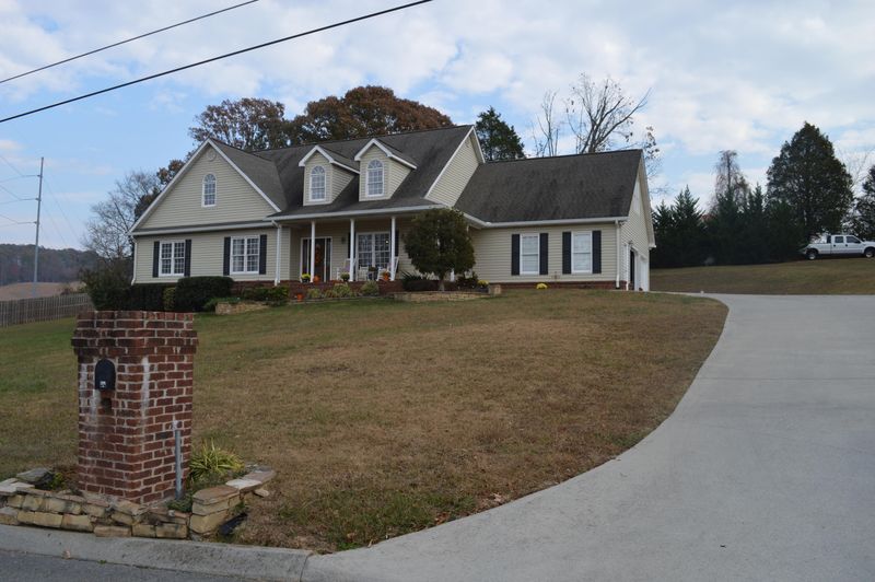 140 Huntington Ln, Heiskell, TN 37754