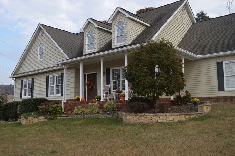 140 Huntington Ln, Heiskell, TN 37754