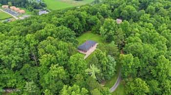 140 Magna Vista Dr, Harriman, TN 37748
