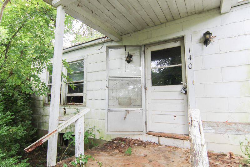 140 Maples Rd, Knoxville, TN 37920