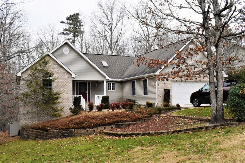 140 Mariners Dr, Fairfield Glade, TN 38558