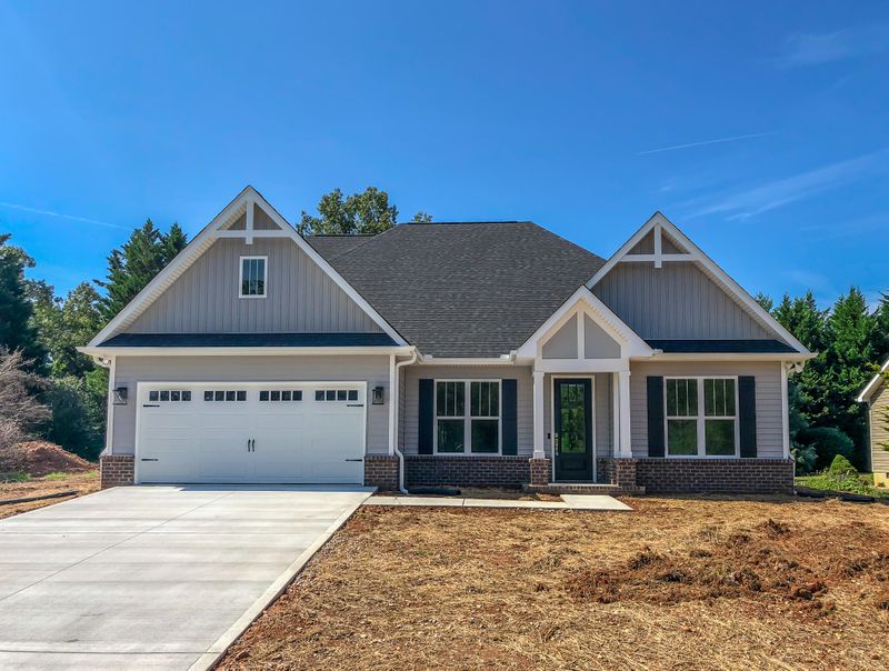 140 Oohleeno Way, Loudon, TN 37774