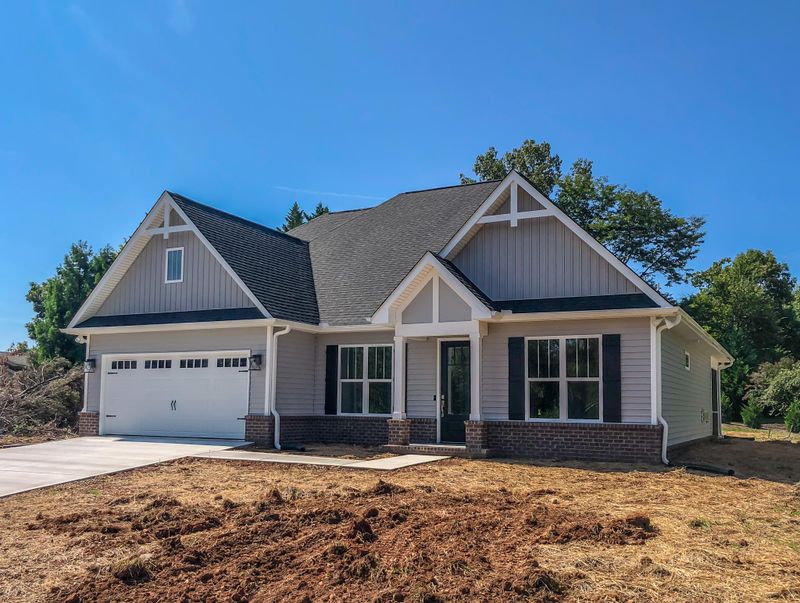 140 Oohleeno Way, Loudon, TN 37774