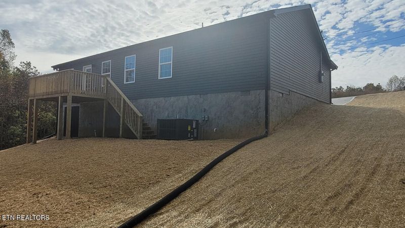 140 Panoramic Dr, Maynardville, TN 37807