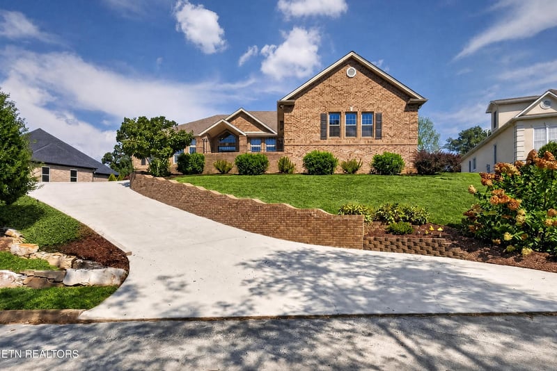 140 Pineberry Dr, Vonore, TN 37885