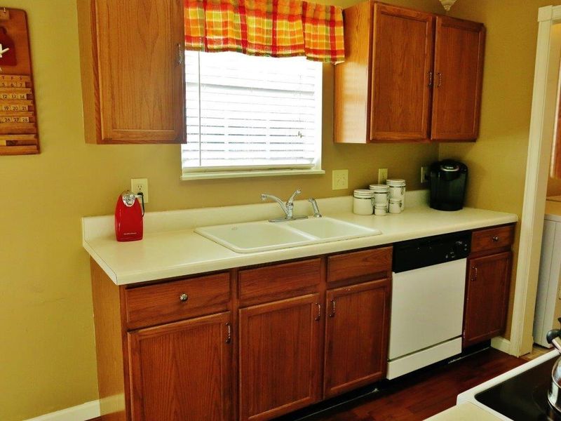 140 Rushbrook Ln, Lenoir City, TN 37771