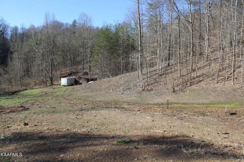 140 Seivers Ln, Clinton, TN 37716