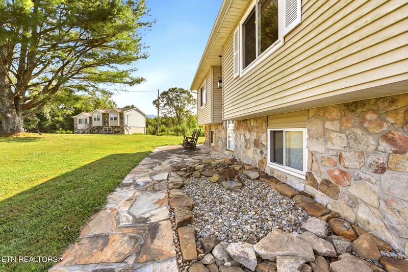 140 Susack Ln, Wartburg, TN 37887