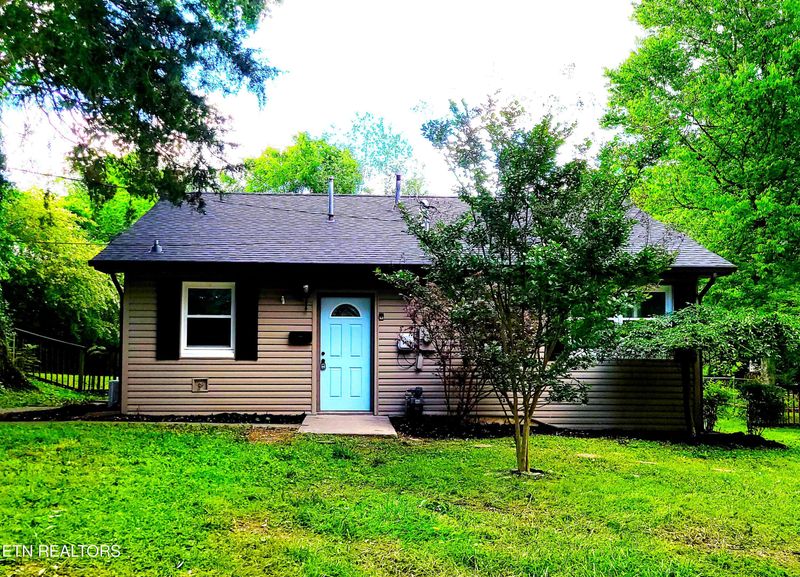 140 W Gettysburg Ave, Oak Ridge, TN 37830