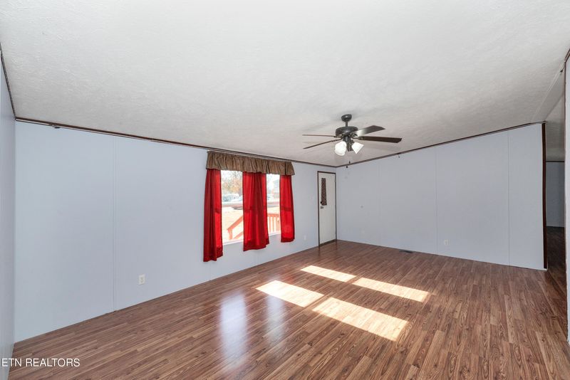140 Whitney Raye Cir, Walland, TN 37886