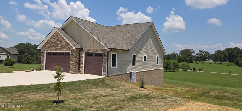 140 Wilshaw Ct, Madisonville, TN 37354