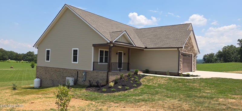 140 Wilshaw Ct, Madisonville, TN 37354