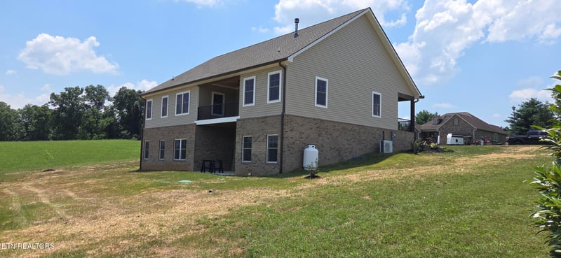 140 Wilshaw Ct, Madisonville, TN 37354