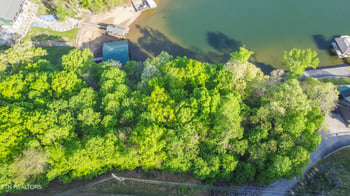1400 Indian Shadows Dr, Ten Mile, TN 37880