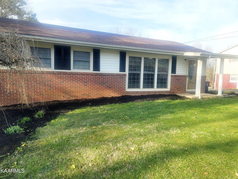 1400 Summitt St, Athens, TN 37303