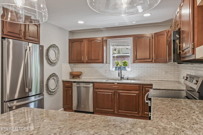 1401 Audena Ln, Knoxville, TN 37919
