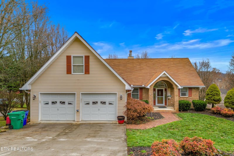 1401 Brookfield Dr, Morristown, TN 37814