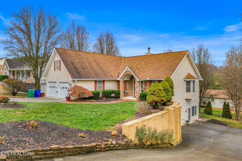 1401 Brookfield Dr, Morristown, TN 37814