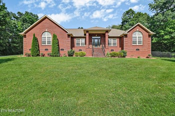 1401 Holiday Dr, Crossville, TN 38555