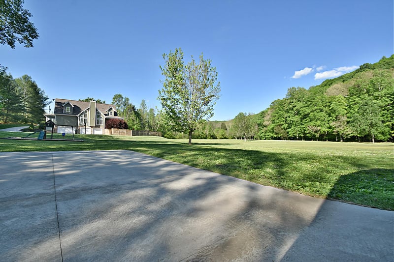 1401 Pine Creek Rd, Knoxville, TN 37932