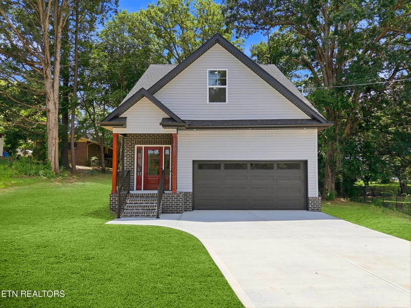 1401 Rosalyn Dr, Knoxville, TN 37914