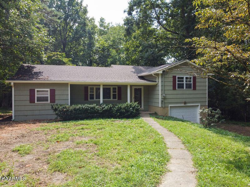 1401 Wilburn Dr, Athens, TN 37303