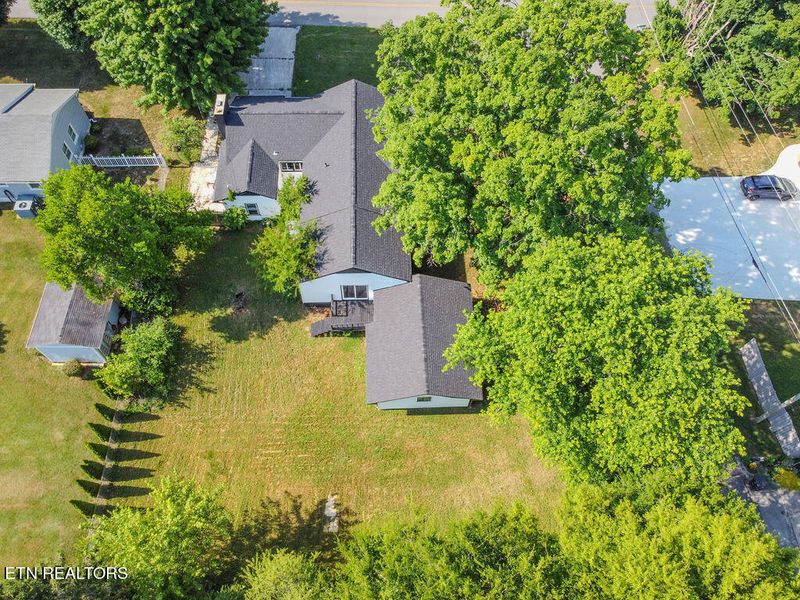 1403 Crestway Dr, Athens, TN 37303