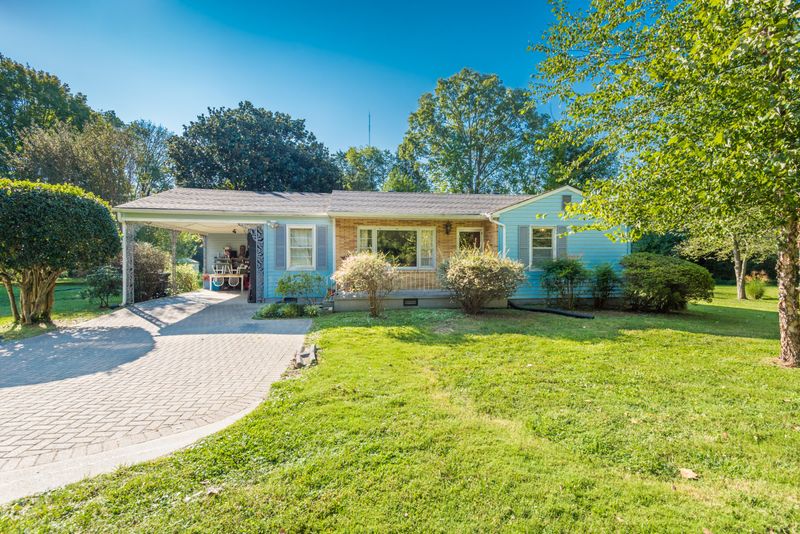 1404 Adair Dr, Knoxville, TN 37918