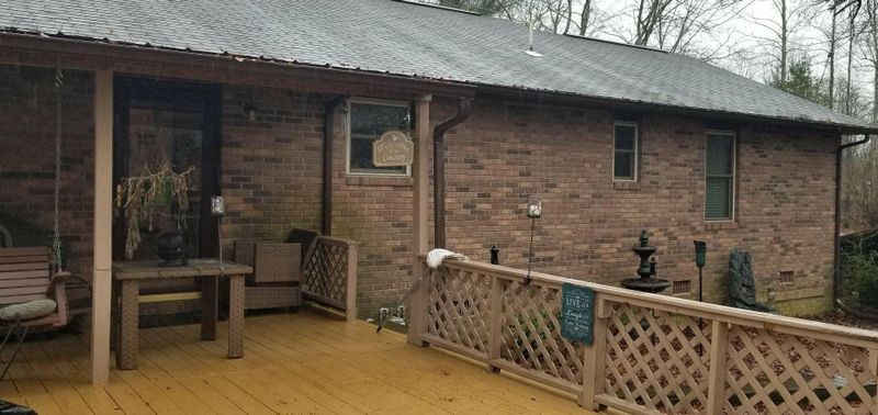 1404 Deer Lodge Hwy, Deer Lodge, TN 37726