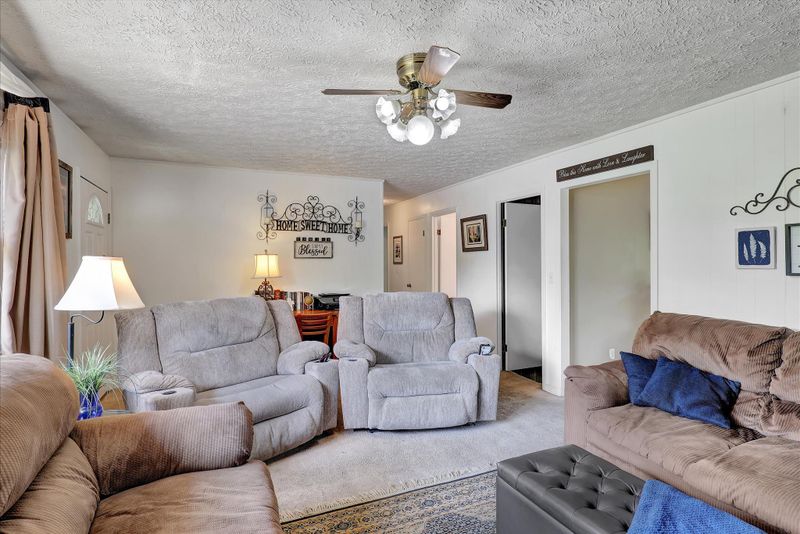 1404 Emily Dr, Sevierville, TN 37876