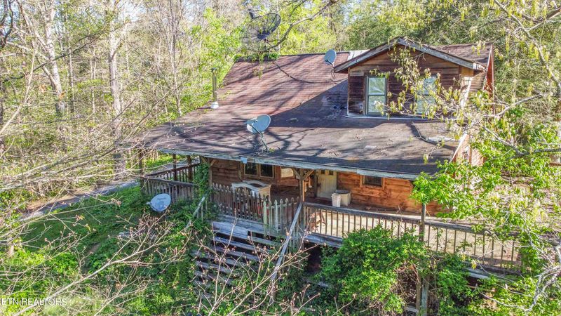 1404 Russell Hollow Rd, Sevierville, TN 37876