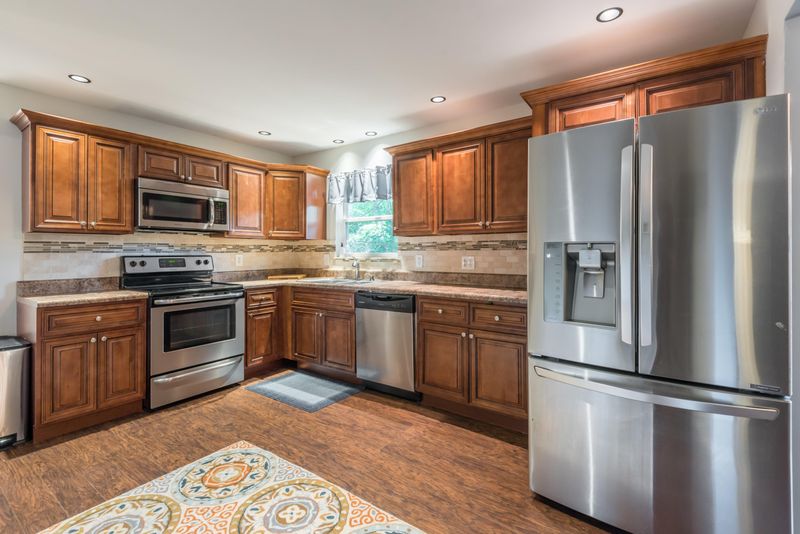1405 Buckeye Rd, Knoxville, TN 37919