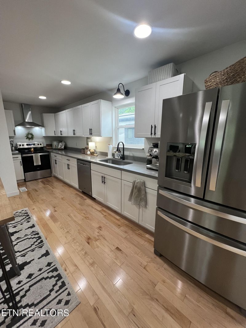 1405 E Madison Ave, Athens, TN 37303