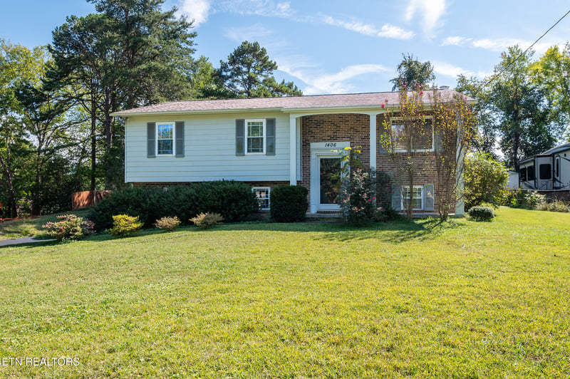 1406 Barcelona Dr, Knoxville, TN 37923