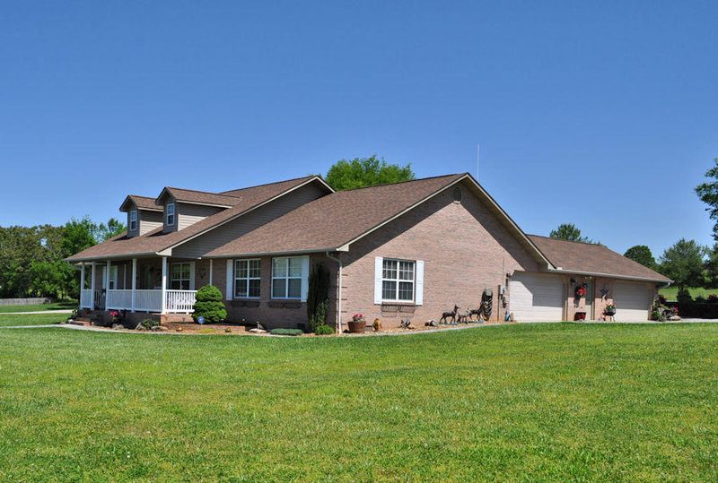 1406 Ellis Woods Loop, Sevierville, TN 37876