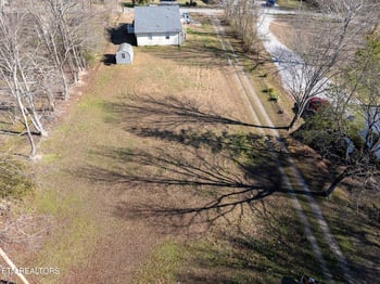 1406 Johnson St, Etowah, TN 37331